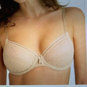 COPY - Chantelle Bra 32D = E